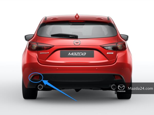 BCW8515M0B - Rear bumper reflector left for Mazda 3 BM hatchback (2013-2016)