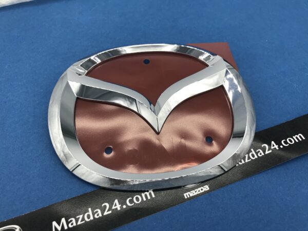 BHN151730 - Mazda 3 sedan (2013-2018) trunk lid emblem (Mazda logo)
