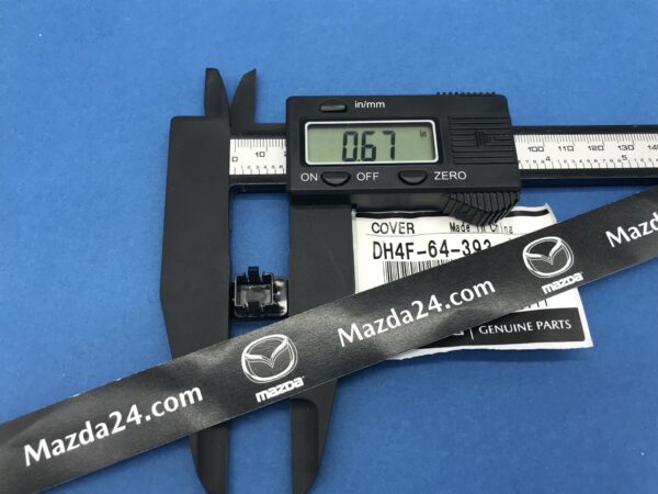 DH4F64393 – Genuine Mazda CX-3 (2019-2021) shift-lock override cover