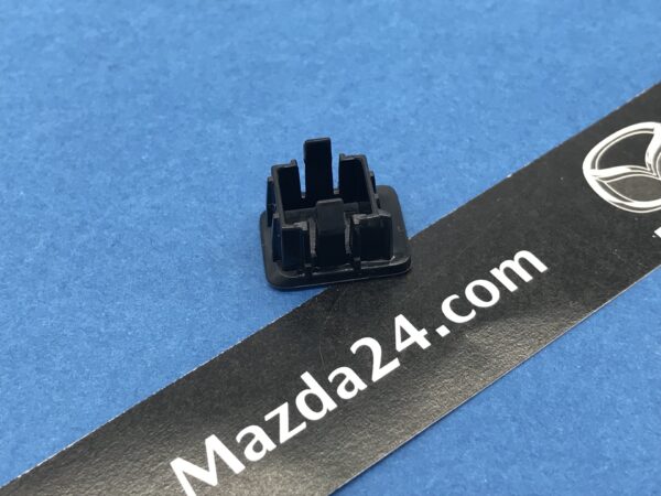DH4F64393 – Genuine Mazda CX-3 (2019-2021) shift-lock override cover