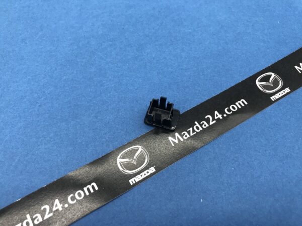 DH4F64393 – Genuine Mazda CX-3 (2019-2021) shift-lock override cover