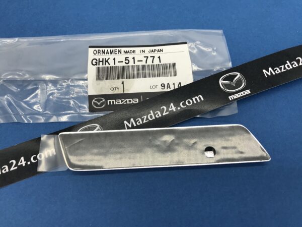 GHK151771 - Mazda 6 sedan (2013-2017) SKYACTIV trunk lid badge