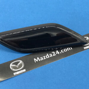 GMM1518G151 - Headlight washer cover right Mazda 6 (2015-2017). Color: black (Jet Black, 41W)
