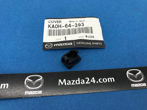 KA0H64393 - Mazda CX-5 (2015-2016) console cover
