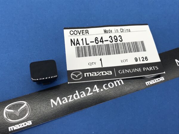 NA1L64393 – Mazda MX-5 ND gearbox console cover