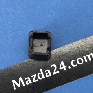 NA1L64393 – Mazda MX-5 ND gearbox console cover