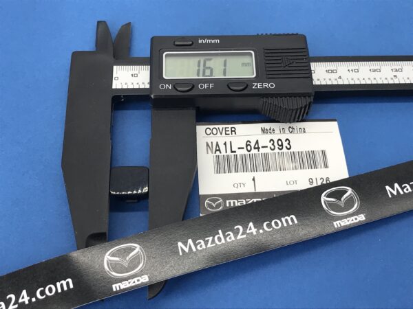NA1L64393 – Mazda MX-5 ND gearbox console cover
