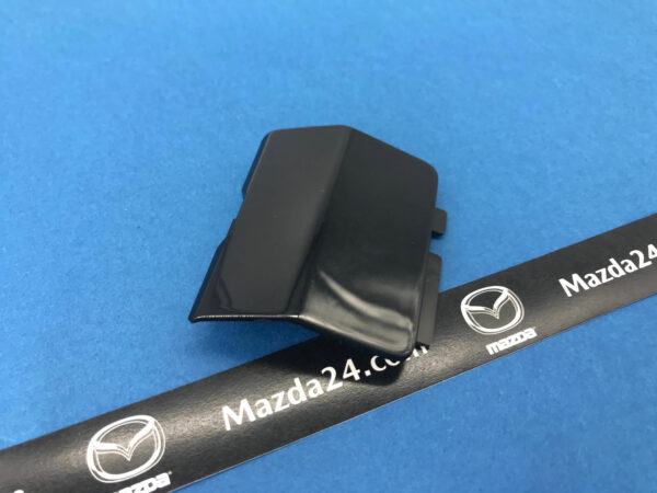 G4YL50EK151 - MAZDA 6 rear bumper tow hook cover right (black, 41W)