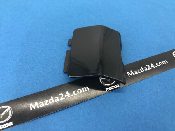 G4YL50EL151 - MAZDA 6 rear bumper tow hook cover left (black, 41W)